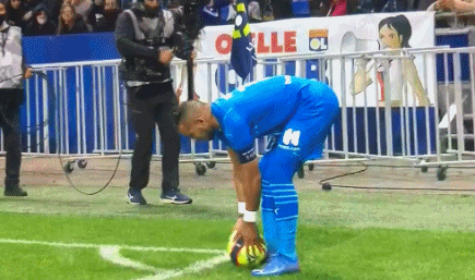 波利塔诺：世界杯资格赛必须全力以赴；最近在俱乐部很费体力