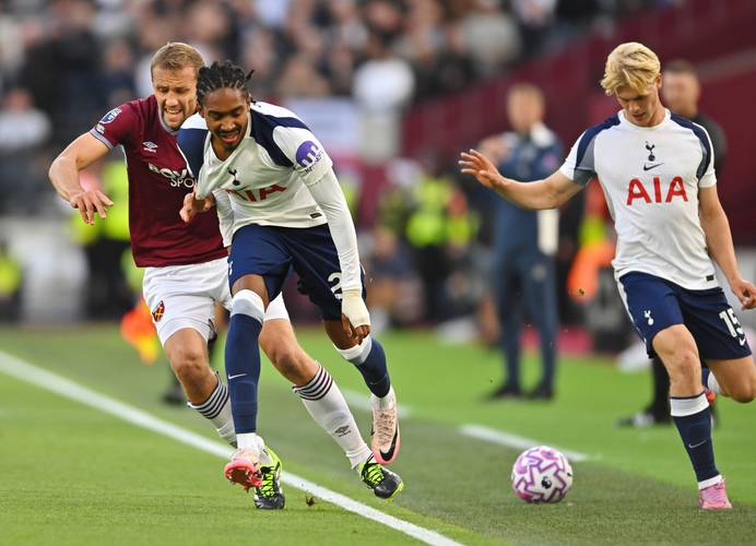 米体：泽林斯基本有望德比首发，但国家队赛后他出现身体问题（米体：泽林斯基预计德比首发，但国家队比赛后出现身体不适）