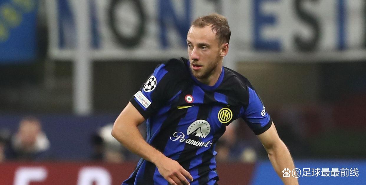 2025中超官方最佳球员候选：瓦科、莱昂纳多领衔，王钰栋在列（2025中超最佳球员官方候选出炉：瓦科、莱昂纳多领跑，王钰栋上榜）