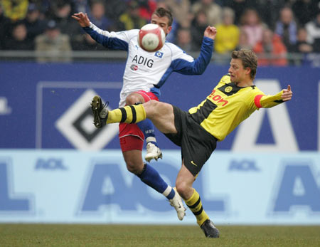 领衔声援加沙，巴斯克代表队和加泰代表队队长都来自皇家社会（巴斯克与加泰代表队队长同属皇家社会，领衔声援加沙）