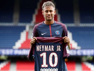 印媒：印度建造梅西球迷专区，内部复刻了梅西在迈阿密的家（印媒：印度打造梅西球迷专区，内部仿照其迈阿密住所）