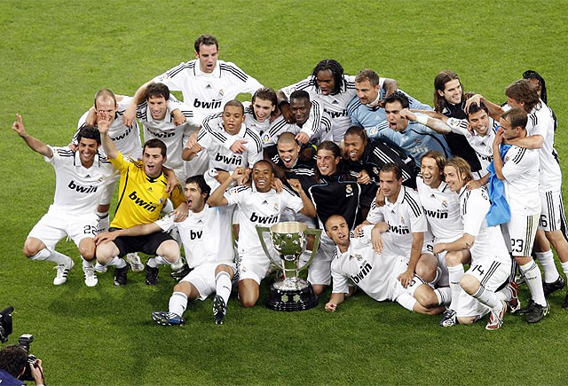 亚冠成都蓉城迎战神户胜利船：周定洋坐镇中场 韦世豪和德尔加多领衔锋线