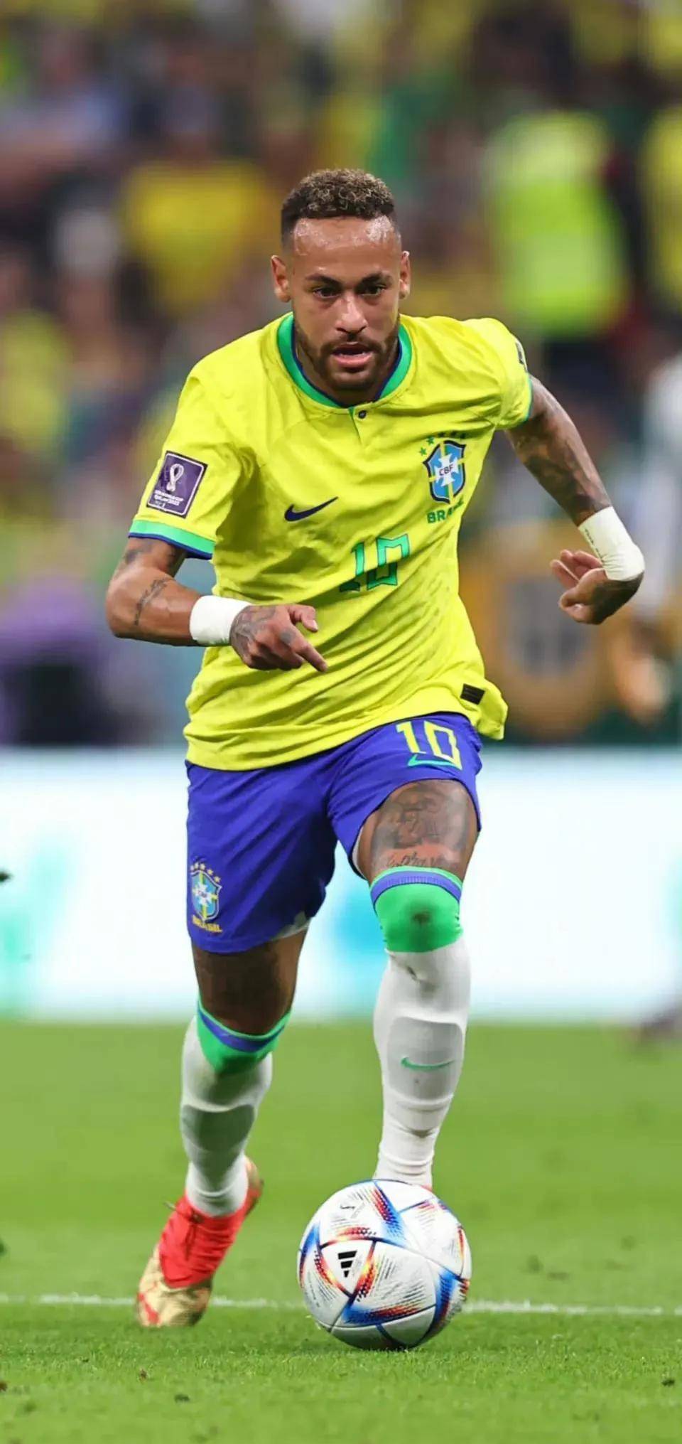 他明明能投，却选择了传（明明能出手，他偏要分球）