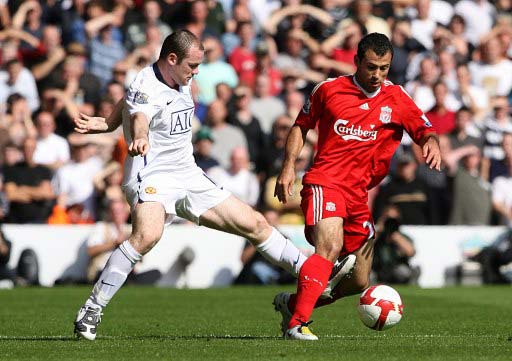 76人双星组合渐入佳境（76人双核默契渐成）